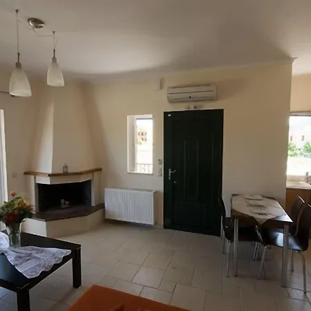 Santa Emelia 아파트호텔 바실리키