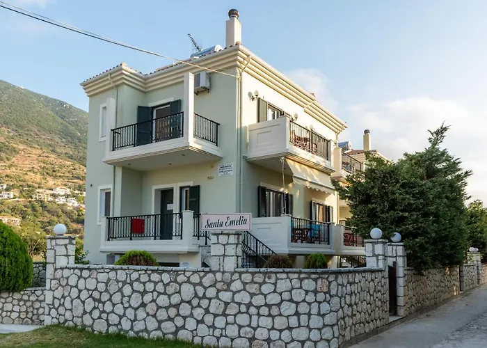 Santa Emelia Aparthotel Vasiliki